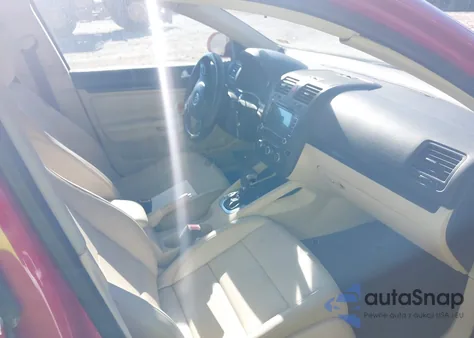 2010 Volkswagen Jetta Tdi z USA, uszkodzony, nr VIN 3VWRL7AJ9AM155138